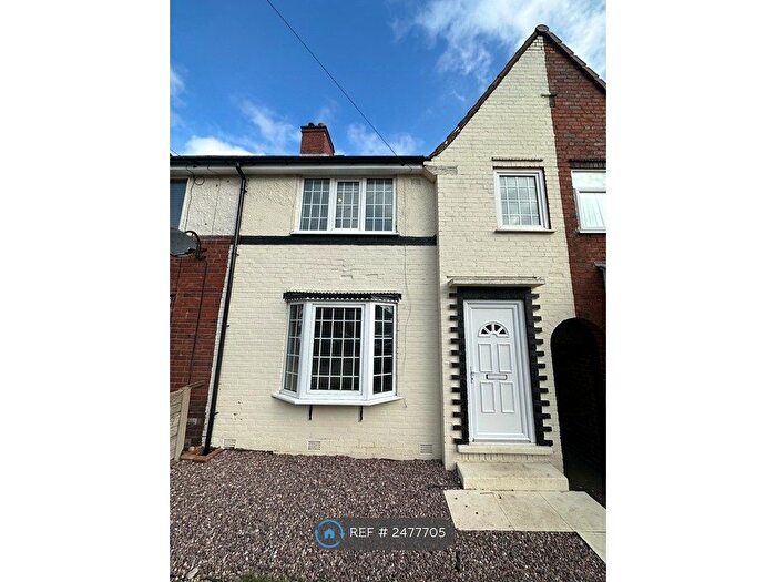 3 Bedroom Semi-Detached House To Rent In Beeches Road, Oldbury, B68