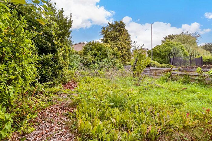 3 Bedroom Ground Maisonette For Sale In Maison Dieu Road, Dover, Kent, CT16