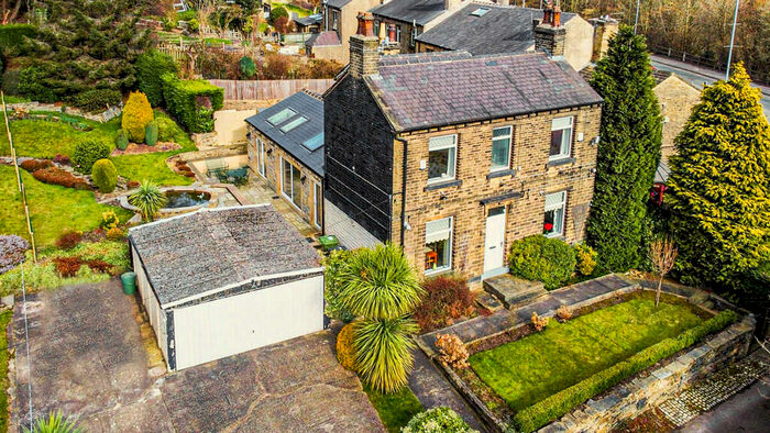 4 Bedroom Detached House To Rent In Bradford Road, HD2