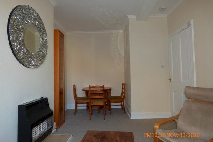 1 Bedroom Flat To Rent In Boroughloch Square, Edinburgh, EH8