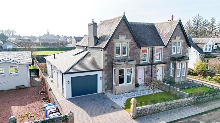 4 Bedroom Semi Detached House For Sale In Chapland Road, Lanark, ML11