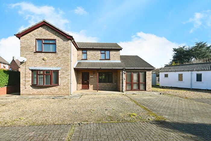 4 Bedroom Detached House For Sale In Allenbys Chase, Sutton Bridge, PE12