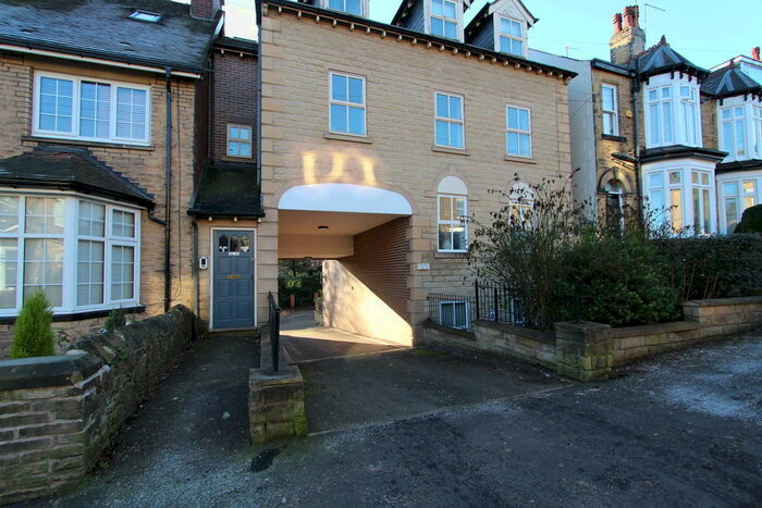 2 Bedroom Apartment To Rent In Flat, - Endcliffe Rise Road, Sheffield, S11