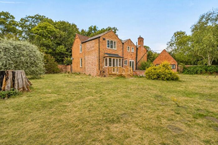 4 Bedroom Cottage To Rent In Barford Road, Sherbourne, CV35