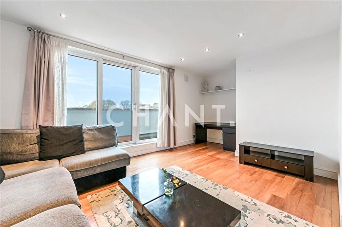 3 Bedroom Flat To Rent In Gloucester Terrace, London, W2