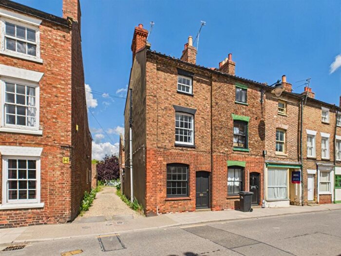 3 Bedroom End Of Terrace House For Sale In West Street, Horncastle, LN9