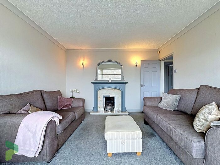 3 Bedroom Semi-Detached Bungalow For Sale In Waverley Road, Intack, Blackburn, BB1