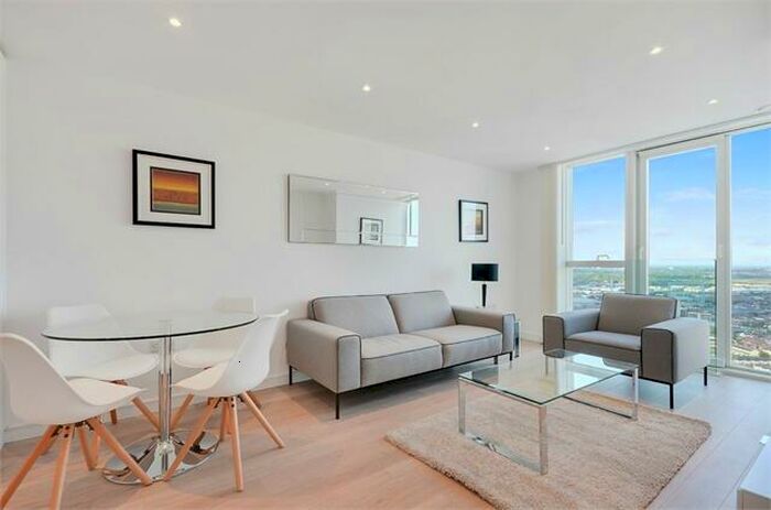 2 Bedroom Apartment To Rent In Pinnacle Apartments, Saffron Central Square, Croydon, CR0