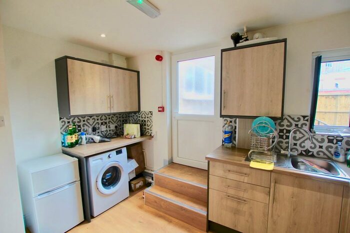 5 Bedroom Flat To Rent In Lower Parliament Street, Nottingham, NG1