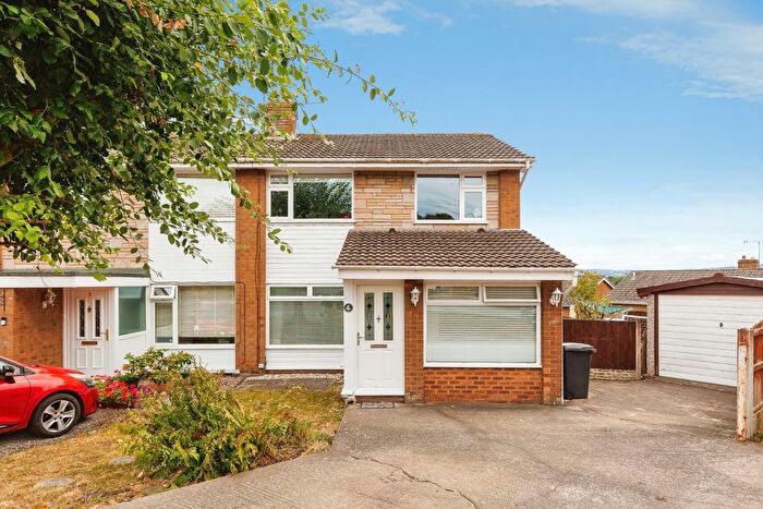 4 Bedroom Semi-Detached House For Sale In Llwyn Derw, Mynydd Isa, Mold, Flintshire, CH7