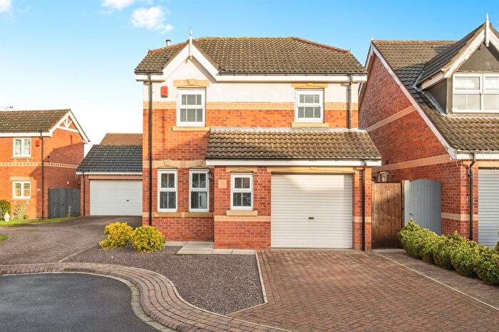 3 Bedroom Detached House For Sale In Headingley Close, Kirk Sandall, Doncaster, DN3