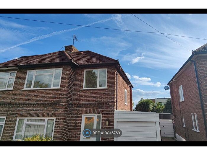 2 Bedroom Maisonette To Rent In Whitegate Gardens, Harrow, HA3