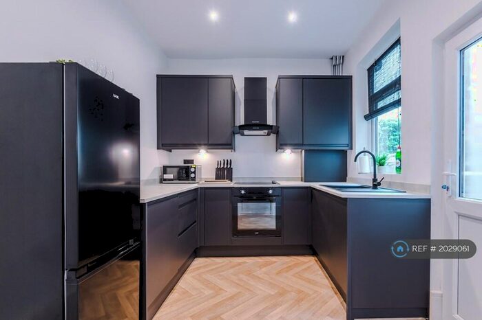 4 Bedroom Terraced House To Rent In Trafford Road, Eccles, Manchester, M30