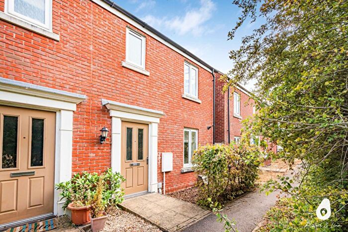 3 Bedroom Semi-Detached House For Sale In Ascot Way, Bicester, OX26