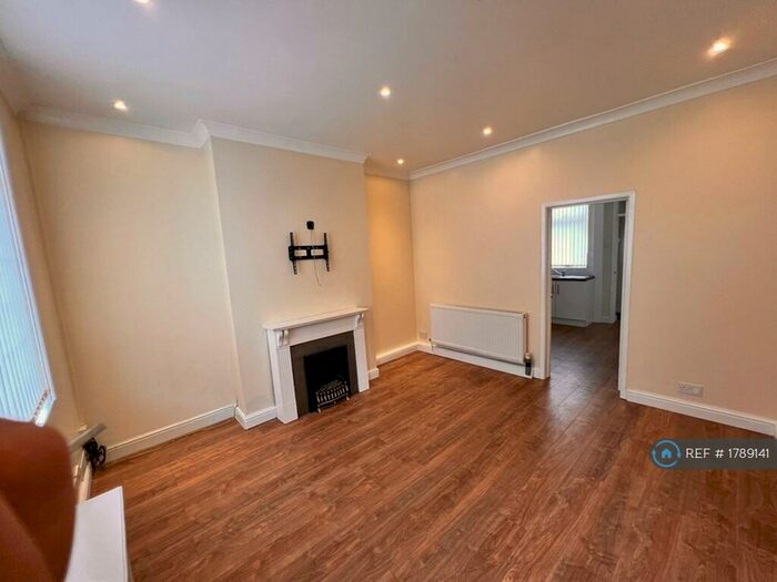 2 Bedroom Terraced House To Rent In East Street, Audenshaw Manchester, M34