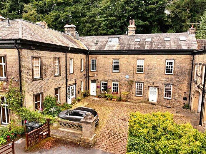 4 Bedroom Character Property For Sale In , Kebroyd Hall, Kebroyd Lane, Ripponden, HX6