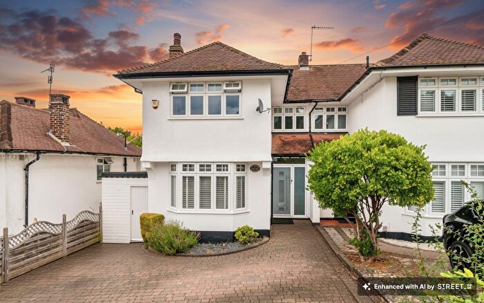 3 Bedroom Semi-Detached House For Sale In Hillcroft Crescent, Watford, WD19