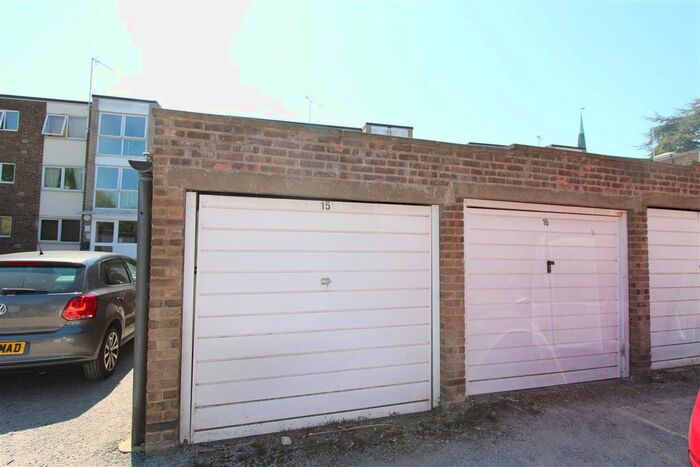 Property To Rent In Chaplaincy Gardens, Hornchurch, RM11