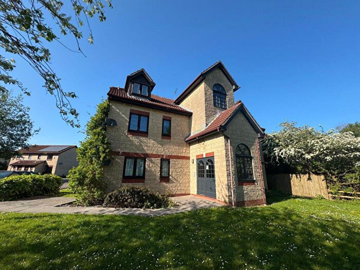 1 Bedroom Flat To Rent In Paddock Close, Bristol, BS32