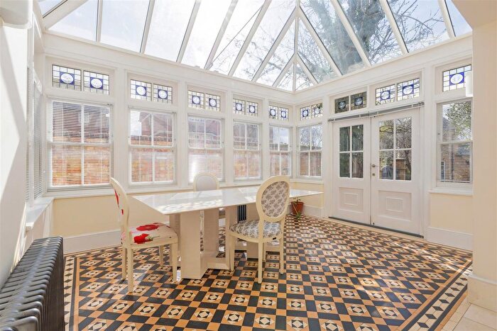 6 Bedroom Detached House For Sale In Woodstock Road, Oxford, OX2