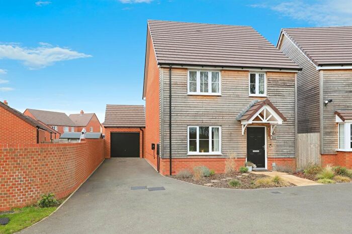 4 Bedroom Detached House For Sale In Cypress Close, Lea Castle, Kidderminster, DY10