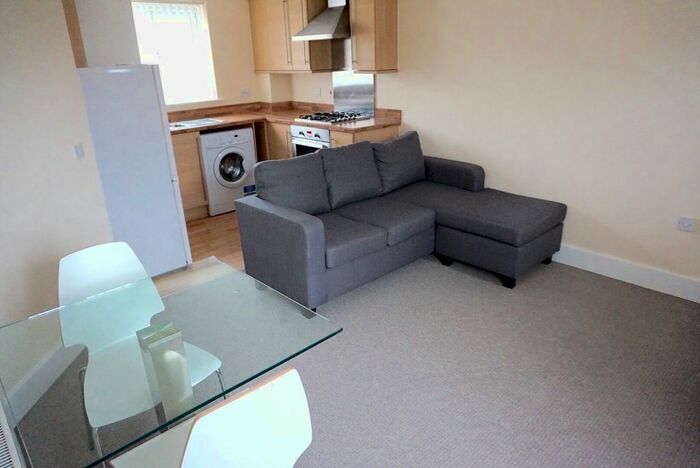 1 Bedroom Flat To Rent In Corbel Way, Monton, M30