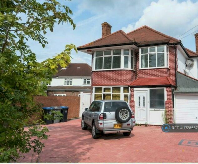 4 Bedroom Detached House To Rent In Sudbury Court Road, Harrow, HA1
