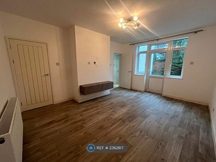 1 Bedroom Maisonette To Rent In Archers Road, Southampton, SO15