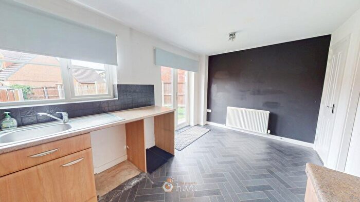 3 Bedroom End Of Terrace House For Sale In The Potteries, New Rossington, Doncaster, DN11