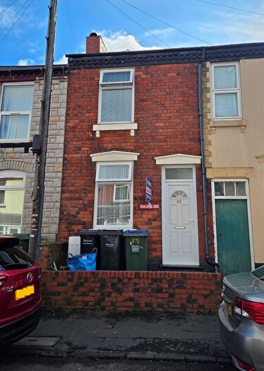 3 Bedroom Terraced House For Sale In Farm Road, Oldbury, West Midlands, B68