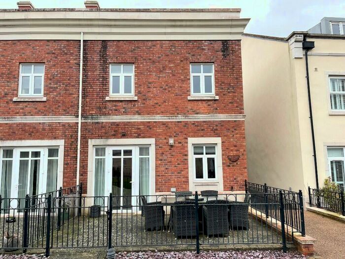 4 Bedroom House To Rent In Main Street, B90