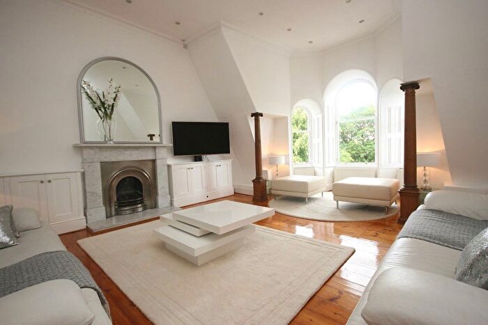 3 Bedroom Flat To Rent In Douglas Crescent, West End, Edinburgh, EH12