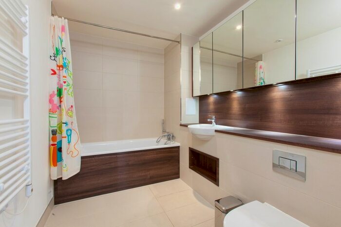 2 Bedroom Flat To Rent In Oslo Tower, Greenland Place, Surrey Quays, SE8