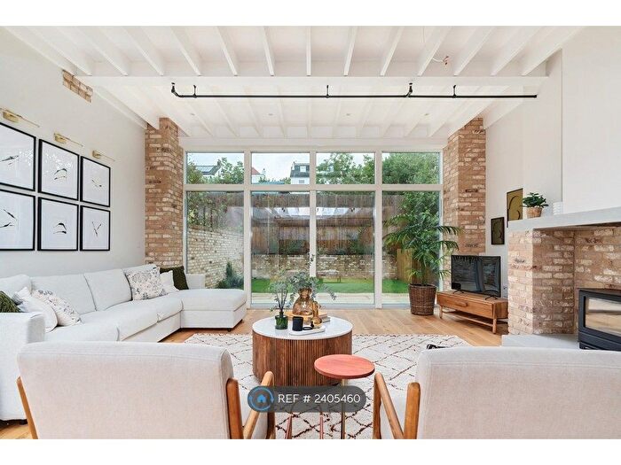 3 Bedroom Semi-Detached House To Rent In Preston Park Avenue, Brighton, BN1