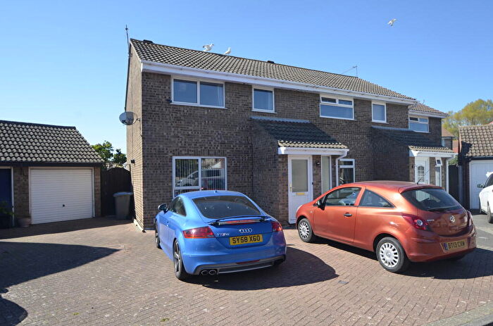 3 Bedroom Semi-Detached House For Sale In Kersey Road, Felixstowe, IP11