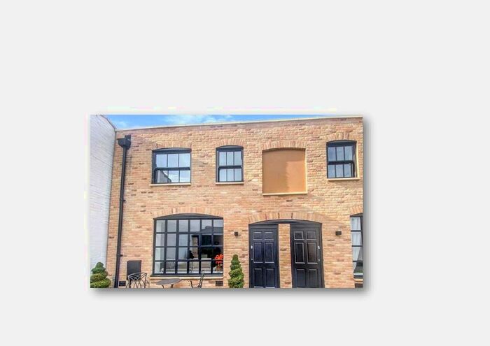 2 Bedroom Property To Rent In Market Square, St Neots, PE19