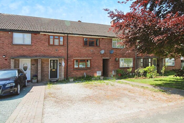 4 Bedroom Terraced House For Sale In Larkhill Road, Abingdon, Oxfordshire, OX14