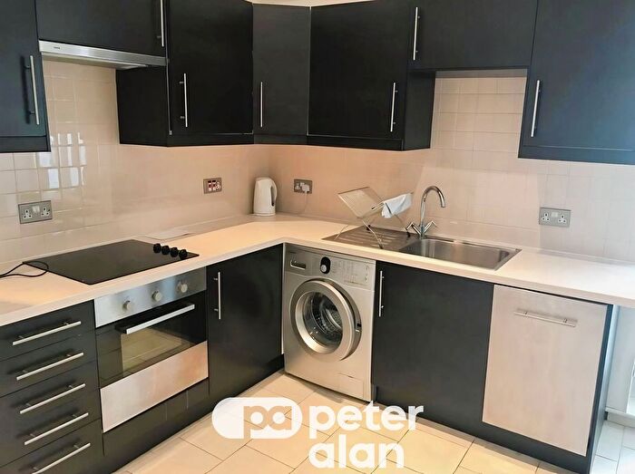 2 Bedroom Flat To Rent In Broad Street, Barry, CF62