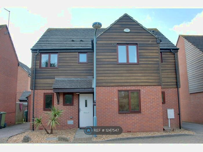 4 Bedroom Detached House To Rent In Chasewater Crescent, Broughton, Milton Keynes, MK10