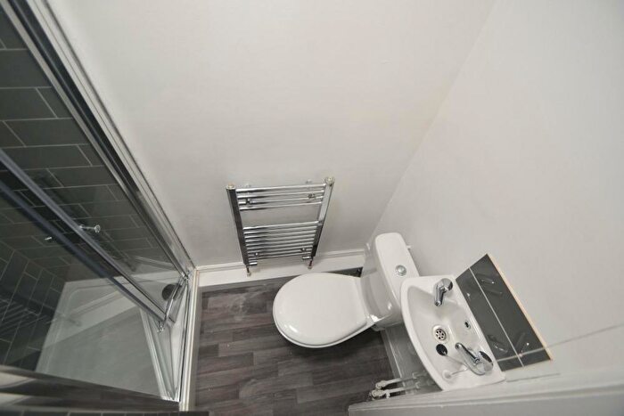 6 Bedroom Semi-Detached House To Rent In Trinity Avenue, Lenton, Nottingham, NG7