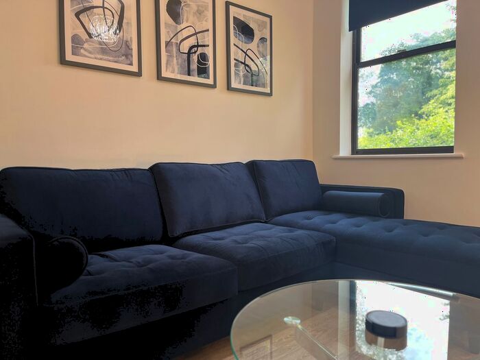 1 Bedroom Flat To Rent In Castle Street, Taunton, TA1