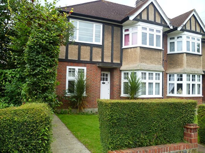 2 Bedroom Maisonette To Rent In Grove Avenue, Sutton, SM1