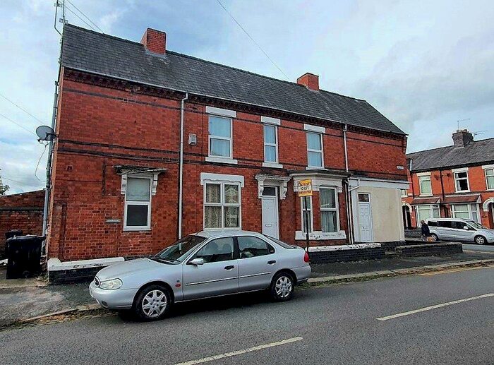 3 Bedroom Flat To Rent In Nile St, Crewe, CW2