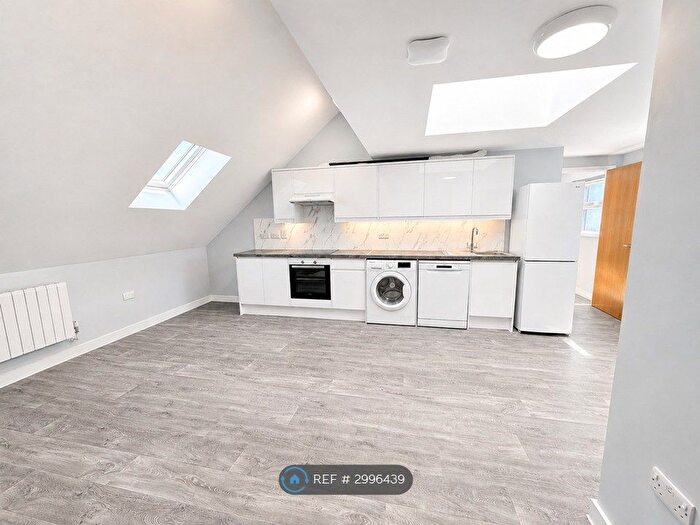 2 Bedroom Flat To Rent In Gloucester Road, Bristol, BS7