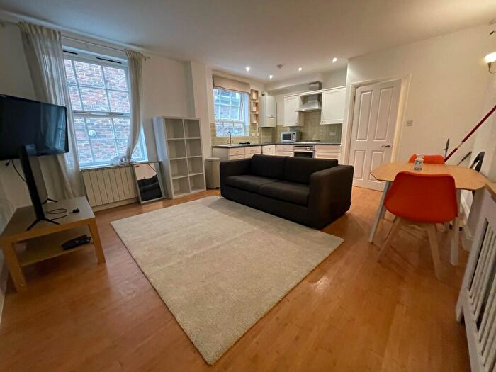 1 Bedroom Flat To Rent In Stoke Newington High Street, London, N16