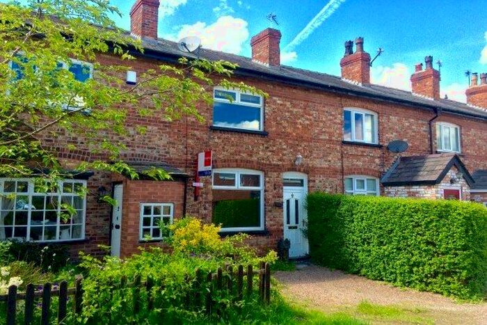 2 Bedroom Property To Rent In Handforth, Wilmslow, SK9