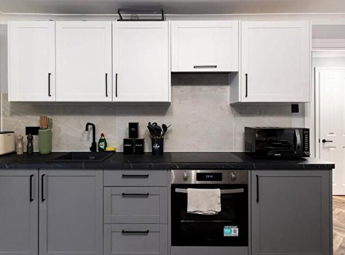 2 Bedroom Flat To Rent In Belvedere Road, London, SE19