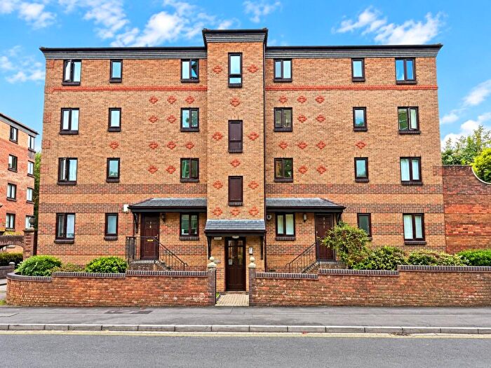 2 Bedroom Apartment To Rent In Tiffany Court, Redcliff Mead Lane, Bristol, BS1