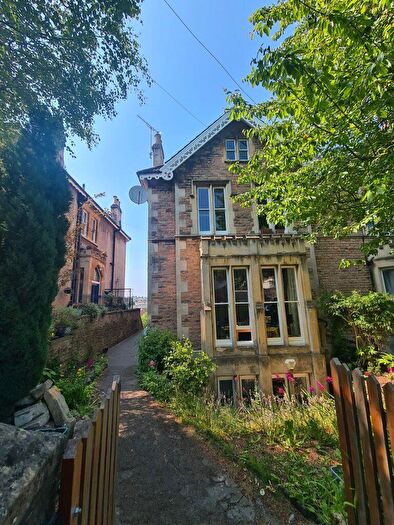 2 Bedroom Flat To Rent In Trelawney Road Top Ref, BS6