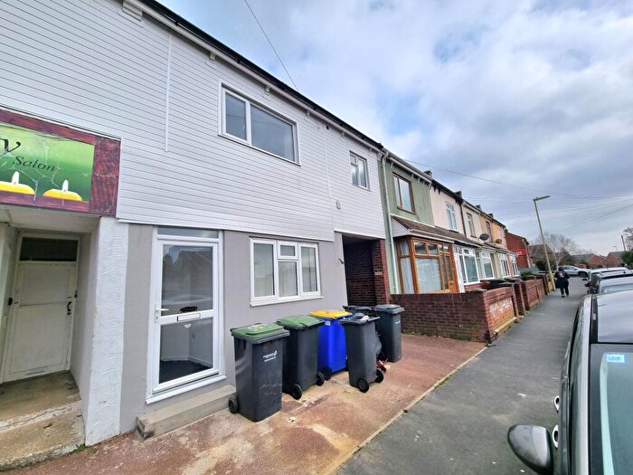 3 Bedroom Apartment To Rent In St. Thomas's Road, Gosport, PO12